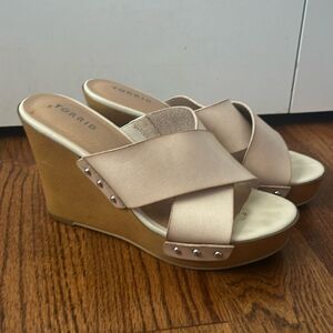 Torrid Faux Wood Platform Wedge Sandals Size 9.5 Wide Width